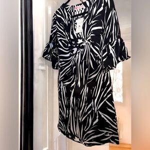 NWT BUENOS NINOS Womens Summer Bell Sleeve V-Neck Black-White Mini Shift Size S